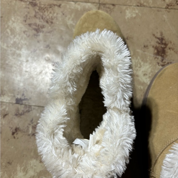 Woman’s size 7 boots - Picture 11 of 11